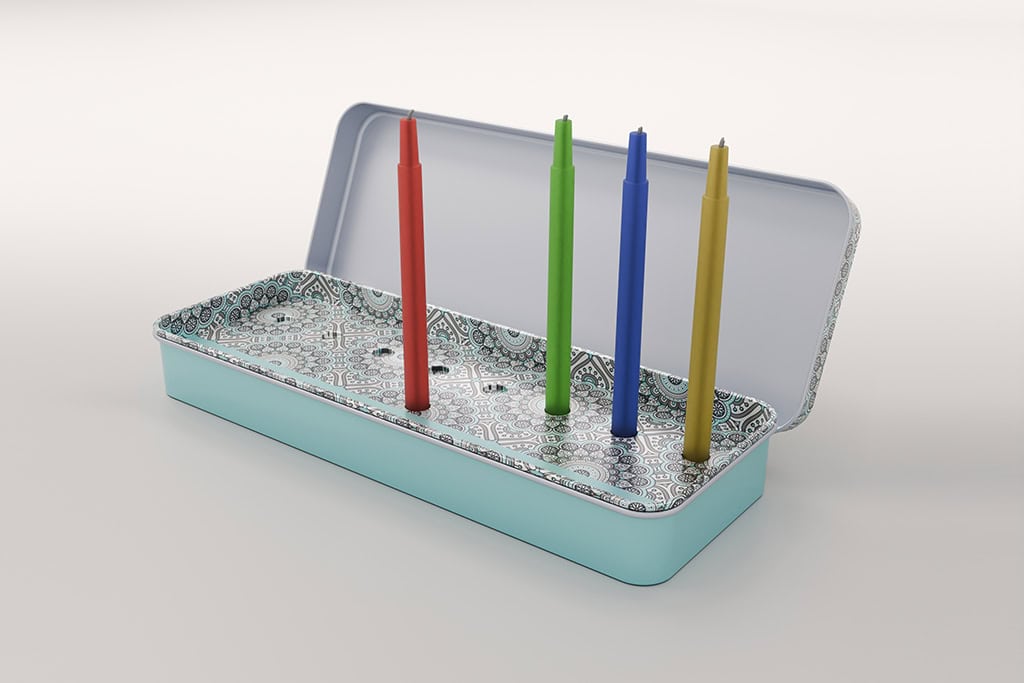 18 חנוכיית קלמר NAMASTE גם חנוכייה לחג וגם קלמר לכל השנה – תמונה 1